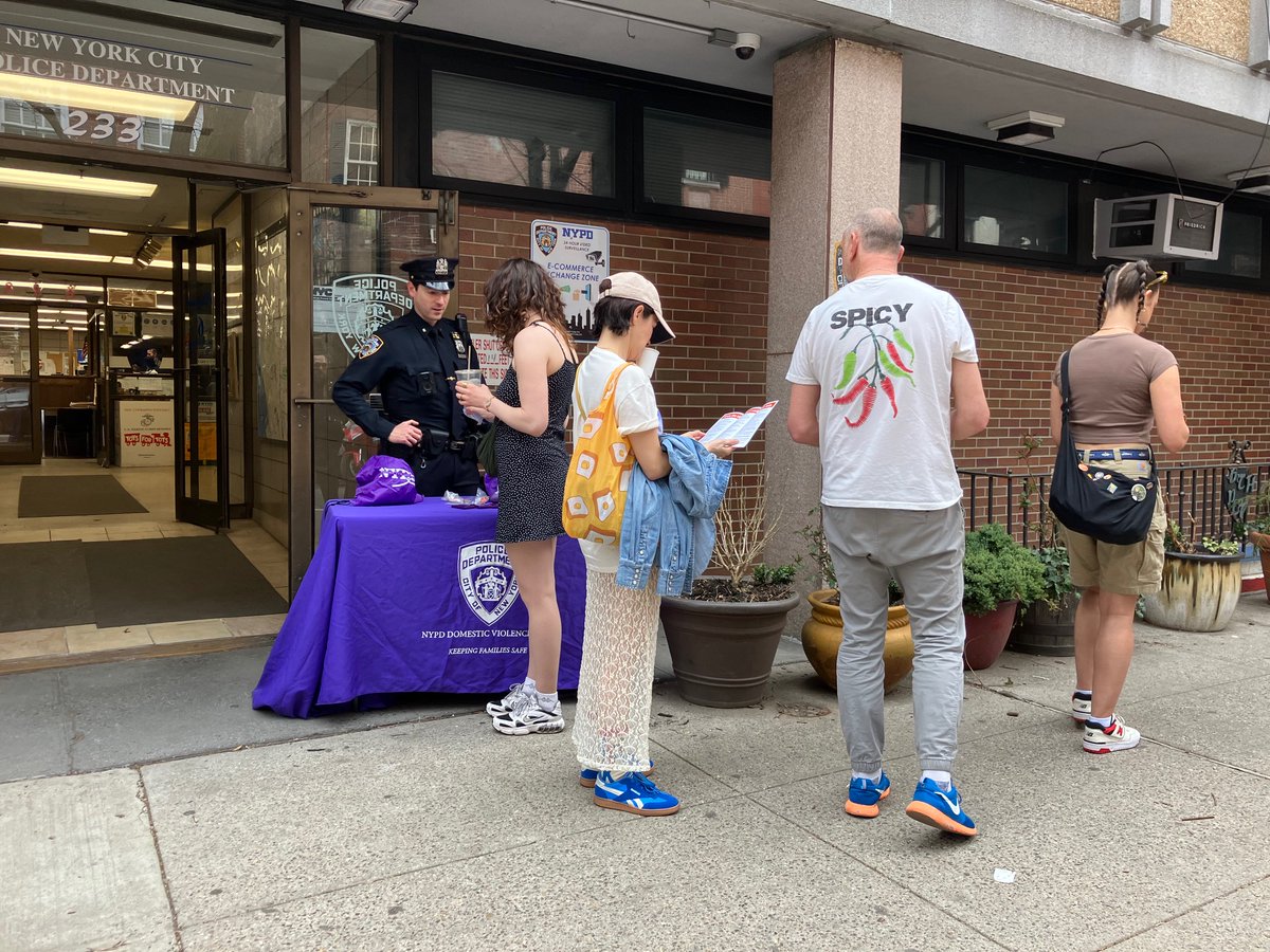 Our Domestic Violence Unit conducted community outreach to raise awareness about domestic violence and victim services provided by the NYPD.#OCCDV