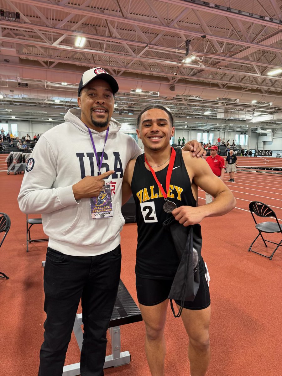 31christiian's tweet photo. ❗️HSR SMALL SCHOOL STATE CHAMP ❗️

60m-6.91 state runner-up
Long  jump- 22-9 ❗️1st❗️

Indoor season was a success now onto outdoor! https://t.co/cBE3QA20a2