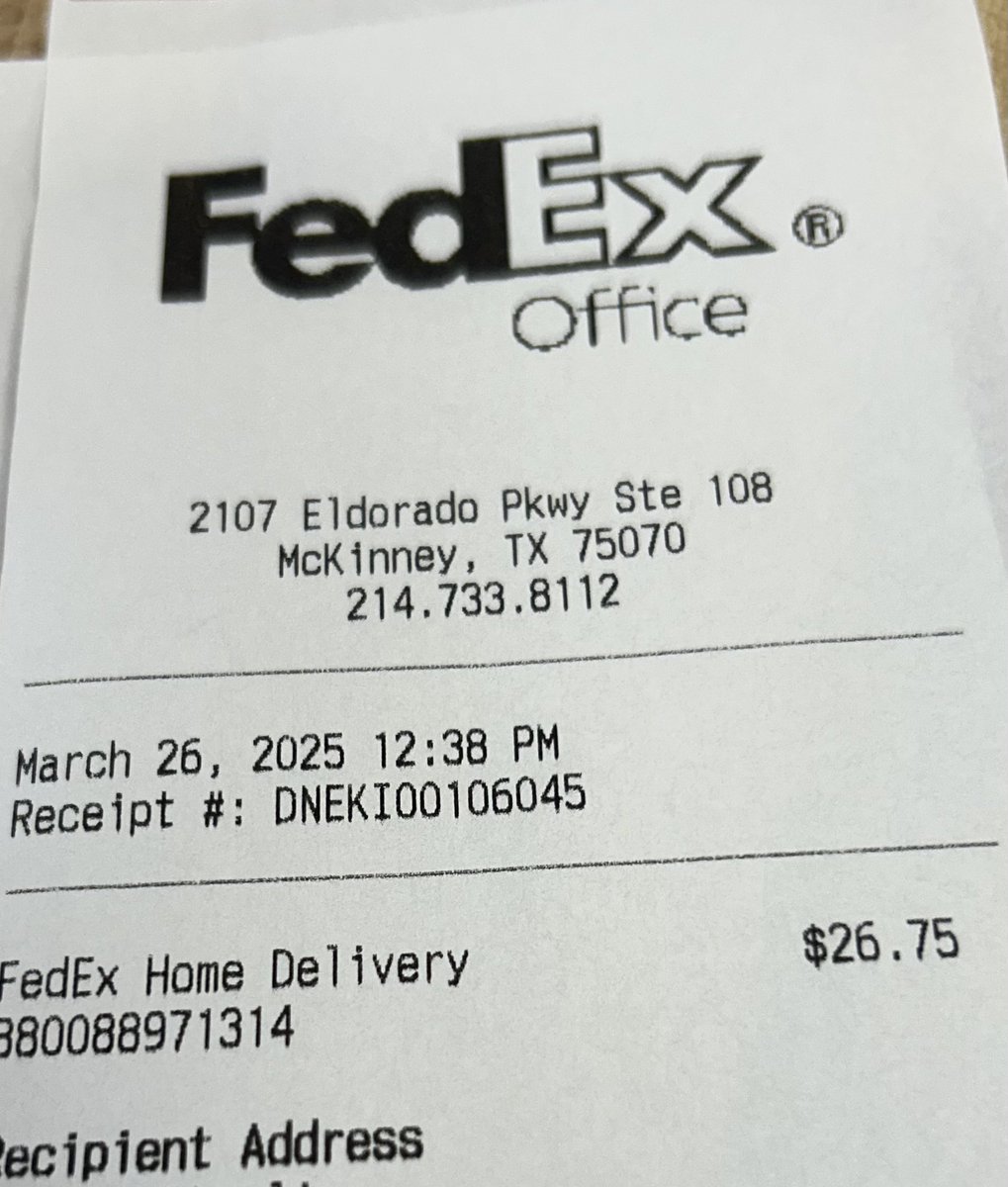 dmsterlind's tweet photo. @FedEx @FedExHelp  I need someone to contact me immediately about this package. I told them at the drop off location the package was sensitive and contained aircraft parts, and that it would be put into a second box. https://t.co/wdophMAX29