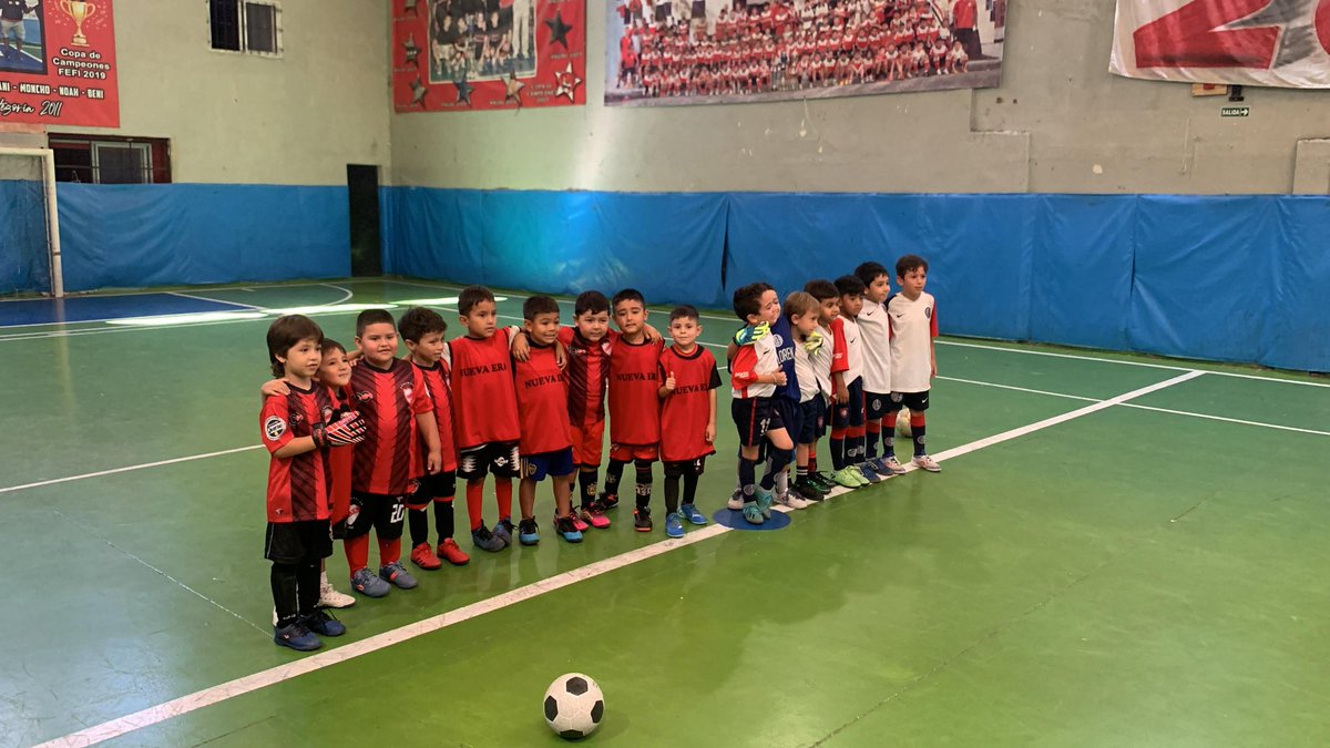 ESCUELA FUTBOL CASLA tweet media