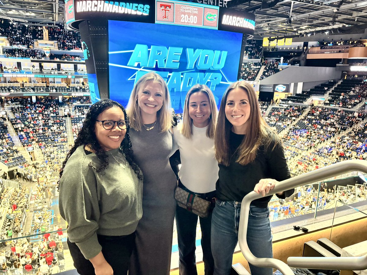 Amy G. Fiedler, MD (@fiedleramy) on Twitter photo Bunch of <a href="/UCSFSurgery/">UCSF Surgery</a> <a href="/UCSFHospitals/">UCSF Health</a> surgeons having an epic time at the Elite 8 🏀 in SF!!
cc: <a href="/KickAsana/">Marissa Boeck MD MPH FACS</a> Bunch of <a href="/UCSFSurgery/">UCSF Surgery</a> <a href="/UCSFHospitals/">UCSF Health</a> surgeons having an epic time at the Elite 8 🏀 in SF!!
cc: <a href="/KickAsana/">Marissa Boeck MD MPH FACS</a>