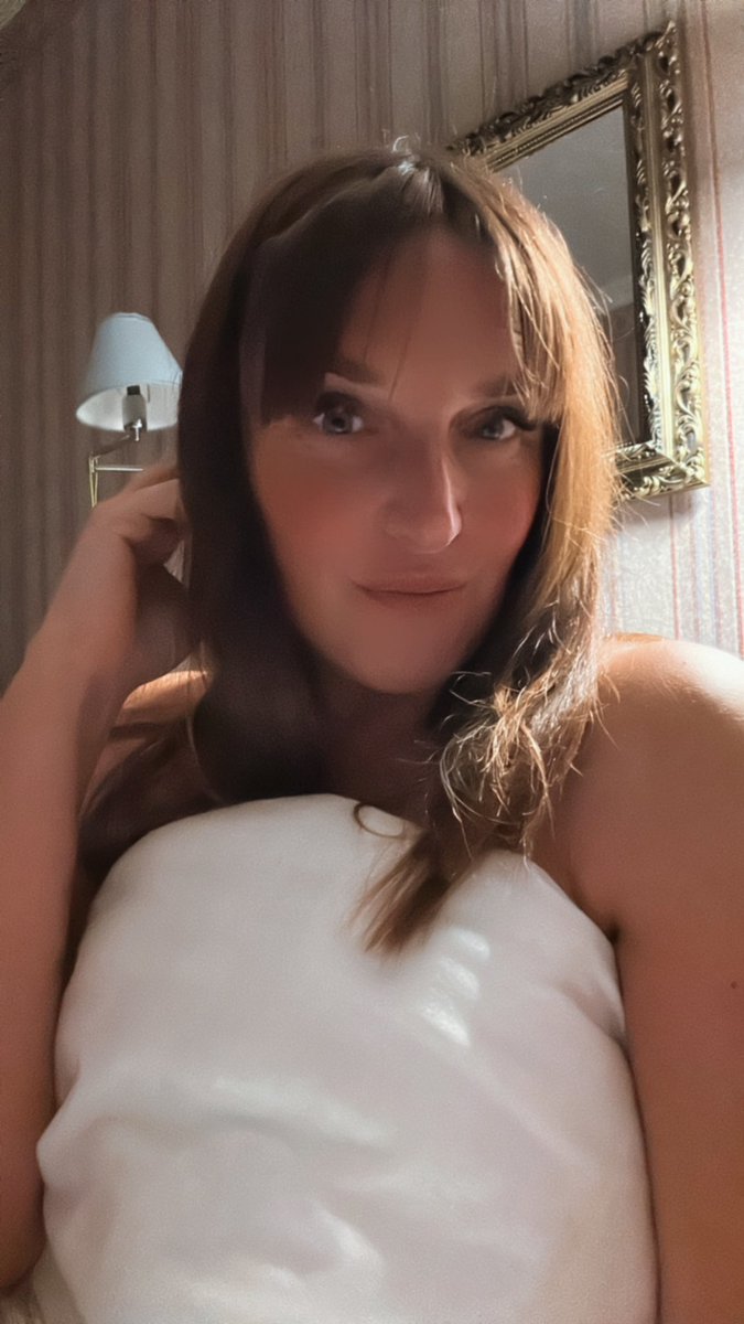 NaughtyCougar77's tweet photo. 25 reposts and I’ll lose the duvet……

Of course you don’t have to wait this long….😏

You can sub to my page of course…… 😜

🔗 you need……

https://t.co/6P8Fr11KN0 https://t.co/VBf4mGKicJ