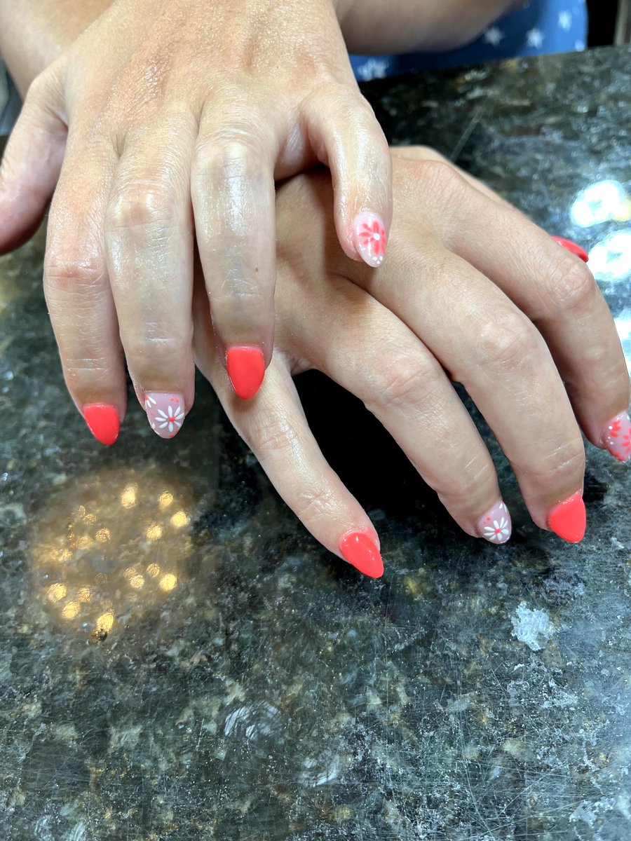 sweetandyleigh's tweet photo. #NailUpdate #NailArt 💅 https://t.co/oo718nUJGt