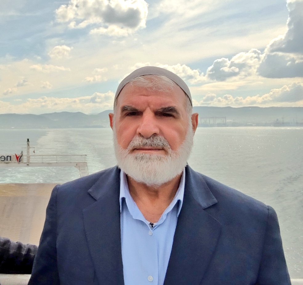 Külliyemizin kurucusu Sayın Şeyh Fatih Önal 
Ramazan Bayramı; mazlumların ve  mustazafların kurtuluşuna,
Filistin ve gasp edilmiş İslam topraklarının özgürlüğüne,
gözü yaşlı kardeşlerimizin sevincine ve mutluluğuna vesile olmasını Cenabı Allah'tan temenni dileklerinde bulundular