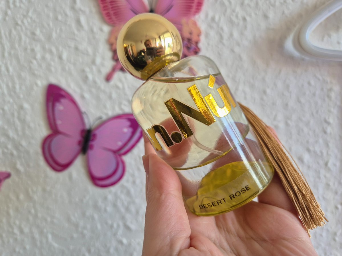revertessence's tweet image. New post
An.Nur Desert Rose Perfume Review

moonlightmel.com/2025/03/an-nur…

#BloggersHutRT #bbloggers #bblogrt #theclqrt
@BloggersHut @BloggersTribe @_TeamBlogger #teamblogger #perfume #halal