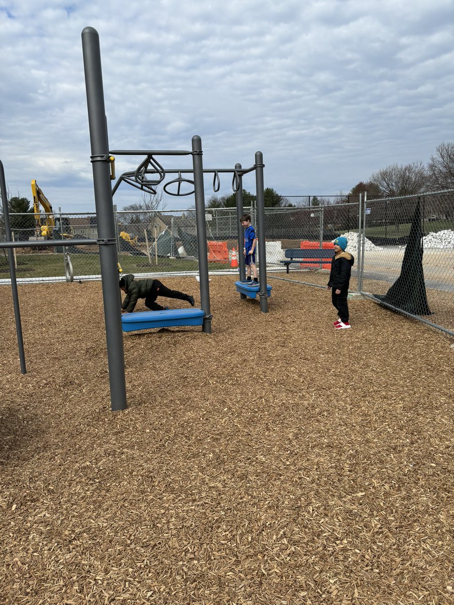 Beautiful day for extra recess for our Amira superstars! 🌟 <a href="/stevens_kaia/">Kaia Stevens</a>