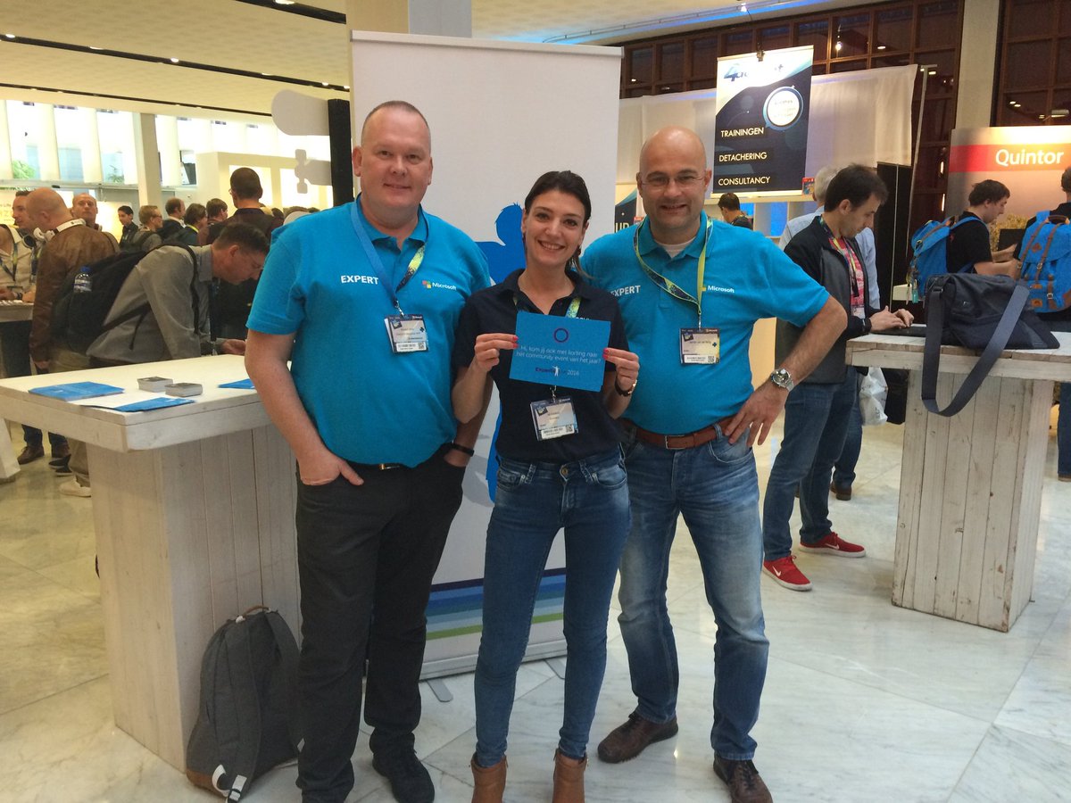 Long long time ago on this day #Expertslive with <a href="/IsidoraKatanic/">Isidora | Microsoft MVP 🦋</a> and <a href="/JamesvandenBerg/">James van den Berg MVP ☁</a>  #mvpbuzz #onedrive memories