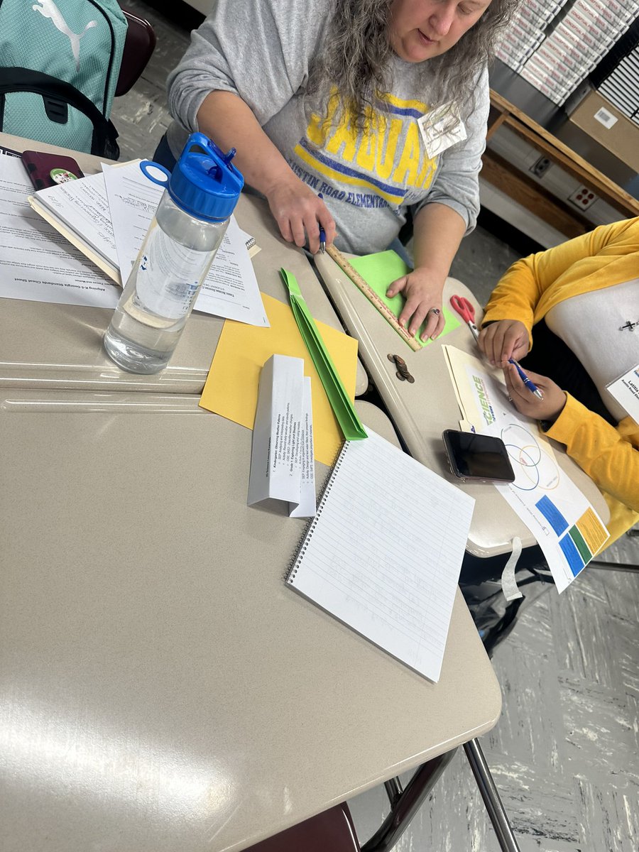 Dr_Misty_Givens's tweet image. Had an awesome time today at the @HenryCountyBOE #HenryDiscovers #SpringElementaryScienceSymposium These awesome Ts are ready to implement engaging 3D Science learning lessons, that will increase rigor in their classrooms! #SatLearning @klbsci 🥼🧫🔬