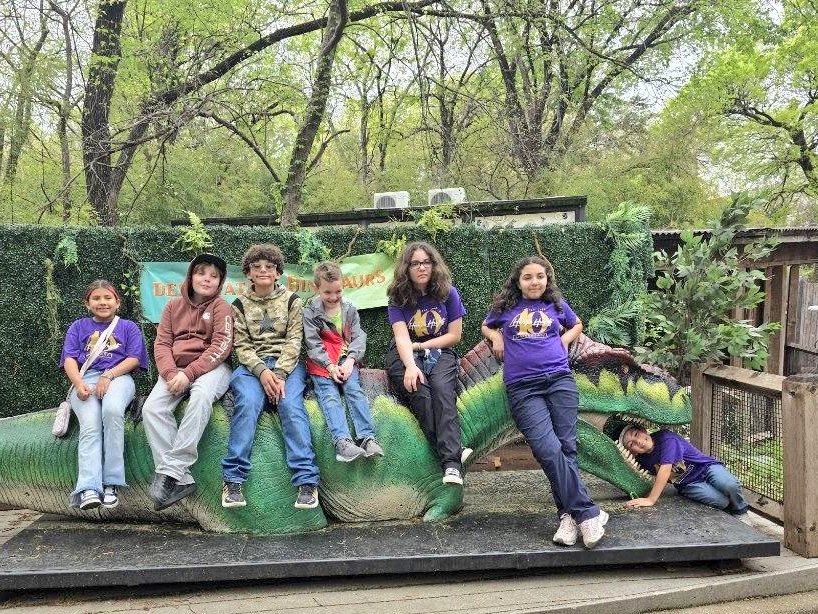 Thanks to Ms. Gonzalez &amp; Coach Colby for building new memories with our DI Team at Dallas Zoo. 

Super proud of all of you! Together, we are better! #TeamSISD #AllIn 
#JustBelieve🐝
