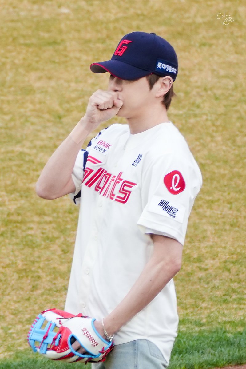 #강다니엘 #kangdaniel

250329 롯데자이언츠 시구