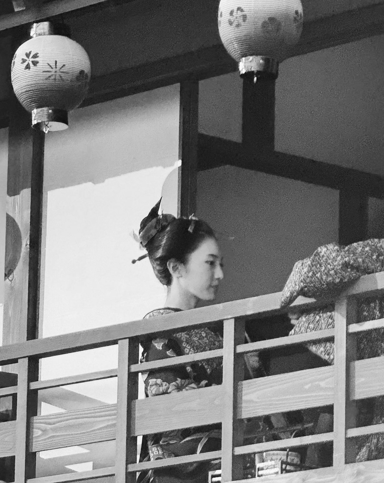 【送料無料】久保田紗友さん掲載ページ（ポスターサイズ）#5562 久保史緒里さんポスター3枚付き！】blt graph. vol.53 - メルカリ