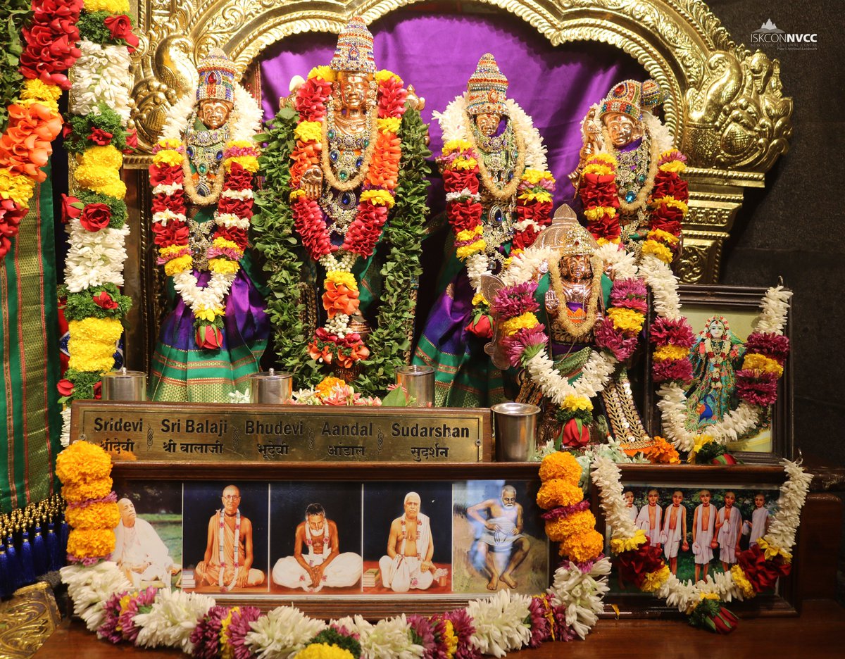 ISKCONPune's tweet photo. 🙏🏽Today's Darshan 📿 🗓30-03-2025🙏
🌷Sri Balaji🌷
🚩@ISKCONNVCCPune🚩
.
.
#GudiPadwa #GudiPadwa2025 #gudipadwaspecial💫♥️
#gudipadwacelebration #happygudipadwa✨ #happygudipadwa2025
#ISKCONNVCC #ISKCONPune #ISKCONNVCCPune #ISKCON
#30thmarch #30thmarch2025 #Sunday
#Harinaam https://t.co/YlbcM6GdIa