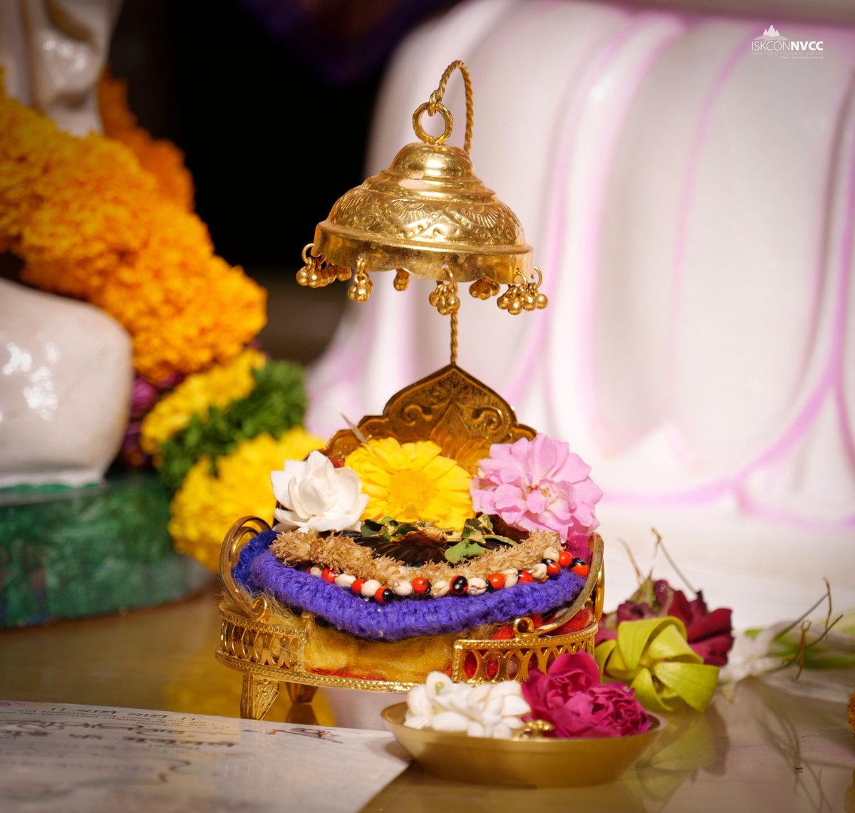 ISKCONPune's tweet photo. 🙏🏽Today's Darshan 📿 🗓30-03-2025🙏
🌷Sri Sri Jagannath Baldev Subhadra🌷
🚩@ISKCONNVCCPune🚩
.
.
#GudiPadwa #GudiPadwa2025 #gudipadwaspecial💫♥️
#gudipadwacelebration #happygudipadwa✨ #happygudipadwa2025
#ISKCONNVCC #ISKCONPune #ISKCONNVCCPune #ISKCON
#30thmarch #30thmarch2025 https://t.co/pVugeD0PdL