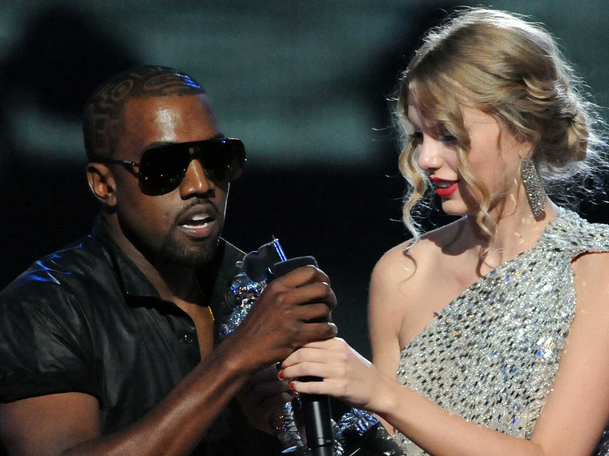 FYI, <a href="/mattsinger/">Matt Singer / mattsinger.bsky.social</a>. Congrats to <a href="/filmspotting/">Filmspotting</a> on 20 years, but <a href="/filmjunk/">Film Junk</a> IS THE LONGEST RUNNING FILM PODCAST OF ALL TIME! guinnessworldrecords.com/world-records/…