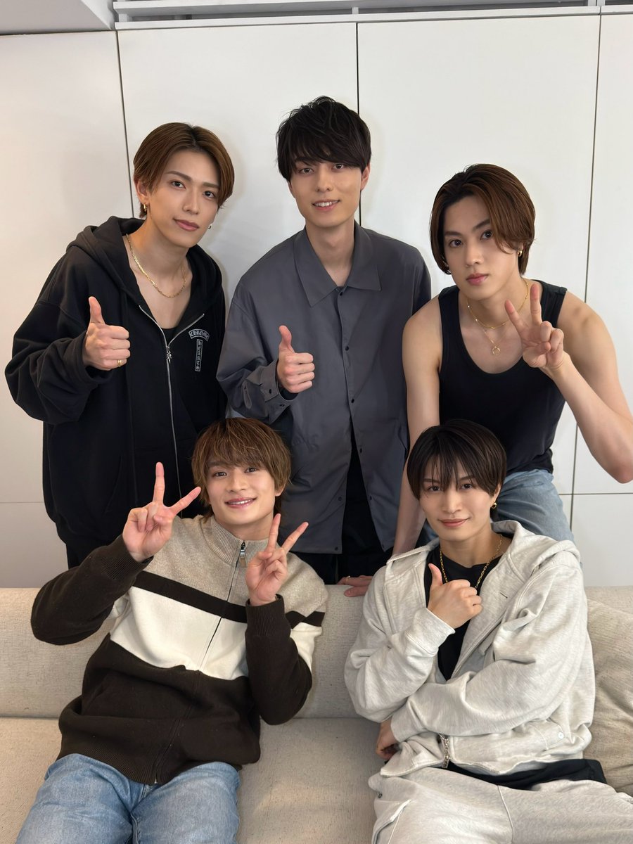 NEWS📢】 #ACEes 初のインスタライブは 本日19:00頃から配信予定です
