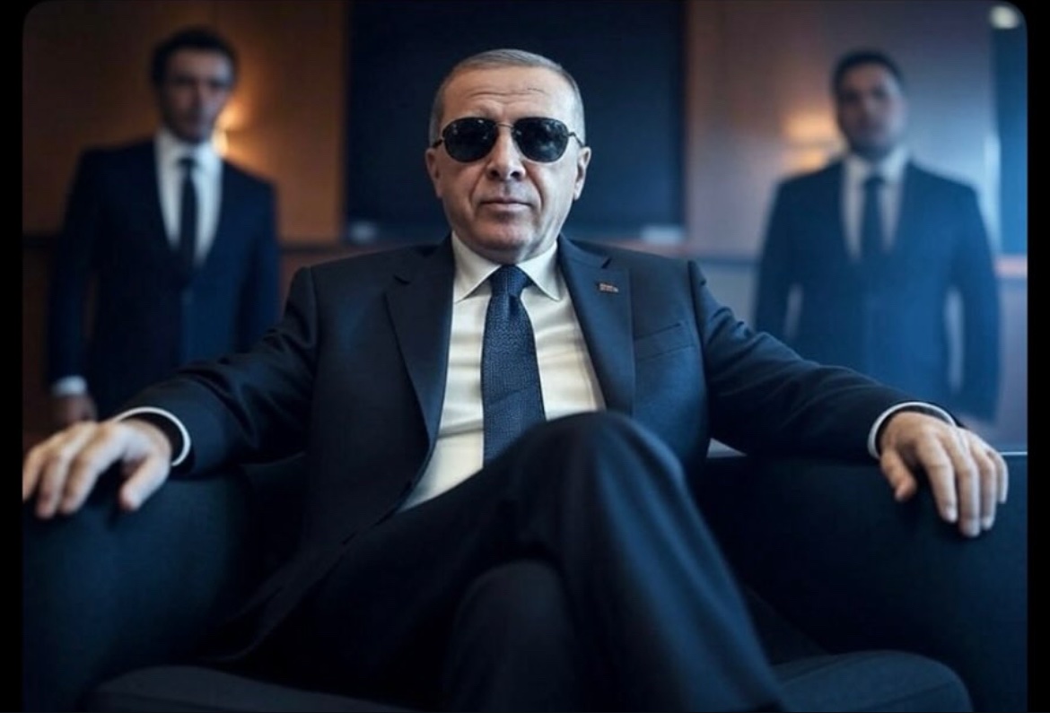 Reis usülsüz yatay geçis yapan ekoya usulüne uygun dikey geçis yaparak cevap verdi. 👏👏👏🇹🇷<a href="/RTErdogan/">Recep Tayyip Erdoğan</a>