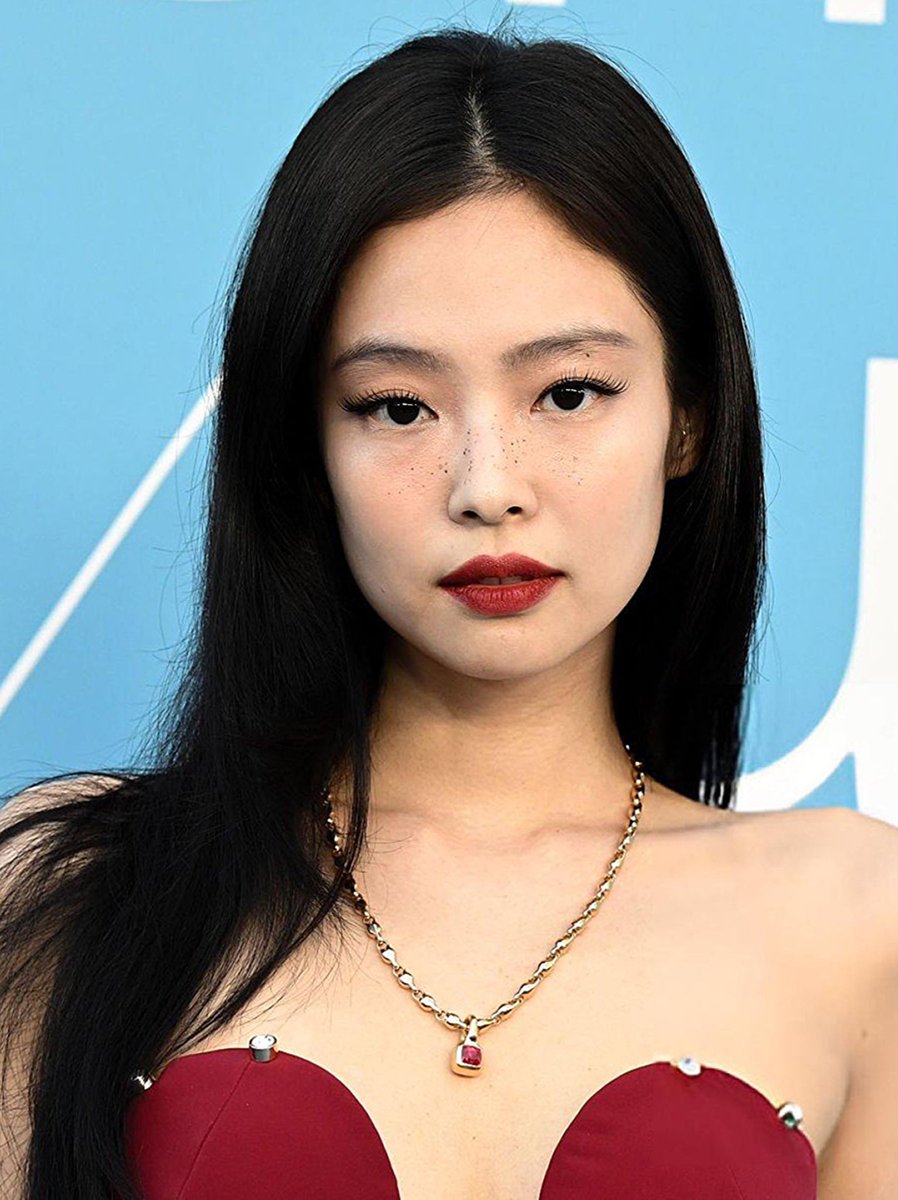 jennie pics tweet media