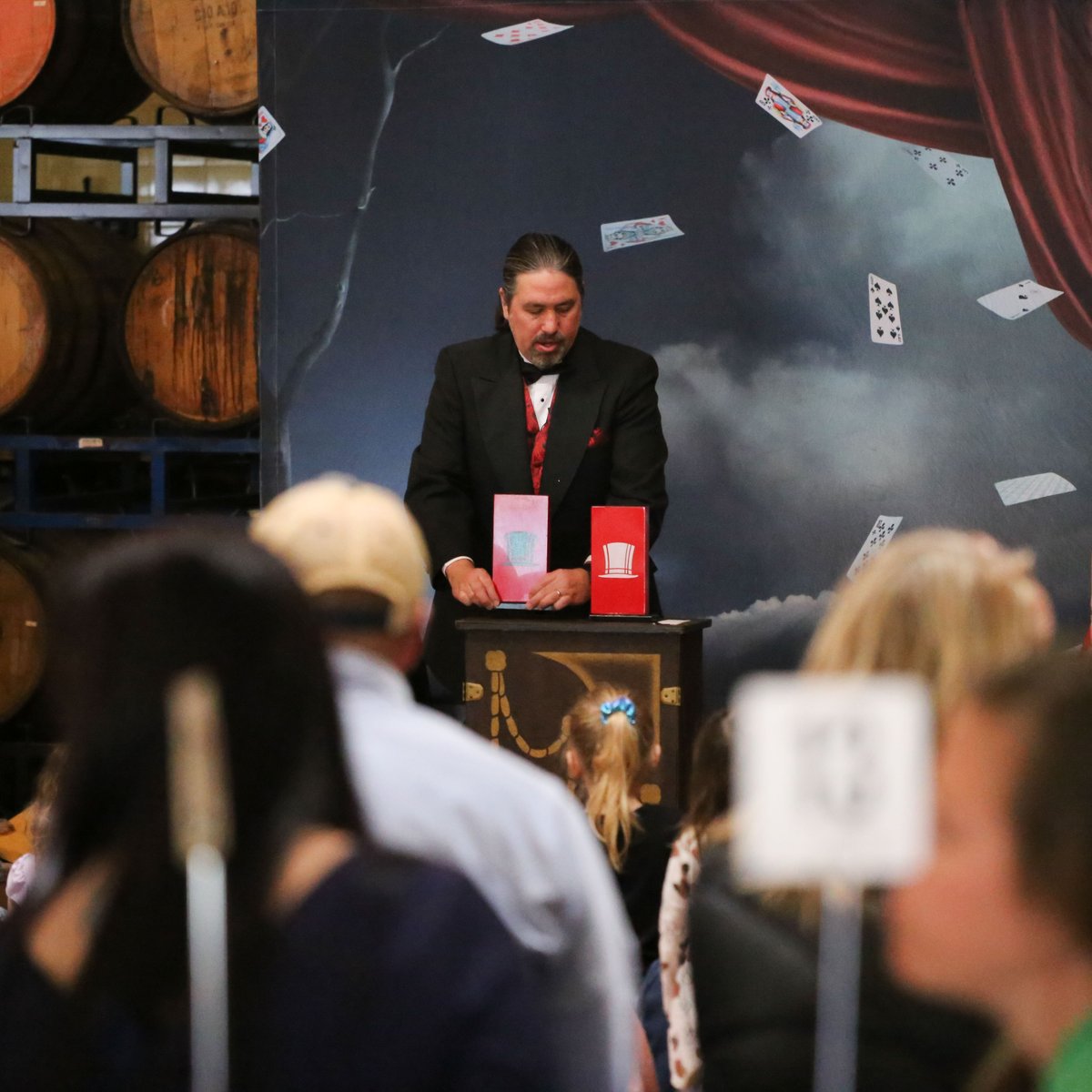 WestSixth's tweet image. FAMILYYY DAY 🍿🪄 Close out our bday weekend with us 11-3ish Sunday with FREE Magic Shows, Popcorn, and Balloon Twisting! Show times below ⬇️

11am-Magic Show
12pm-Balloon Twisting
1pm Magic Show
2pm- Baloon Twisting

 #freemagic #magicshows #balloontwisting