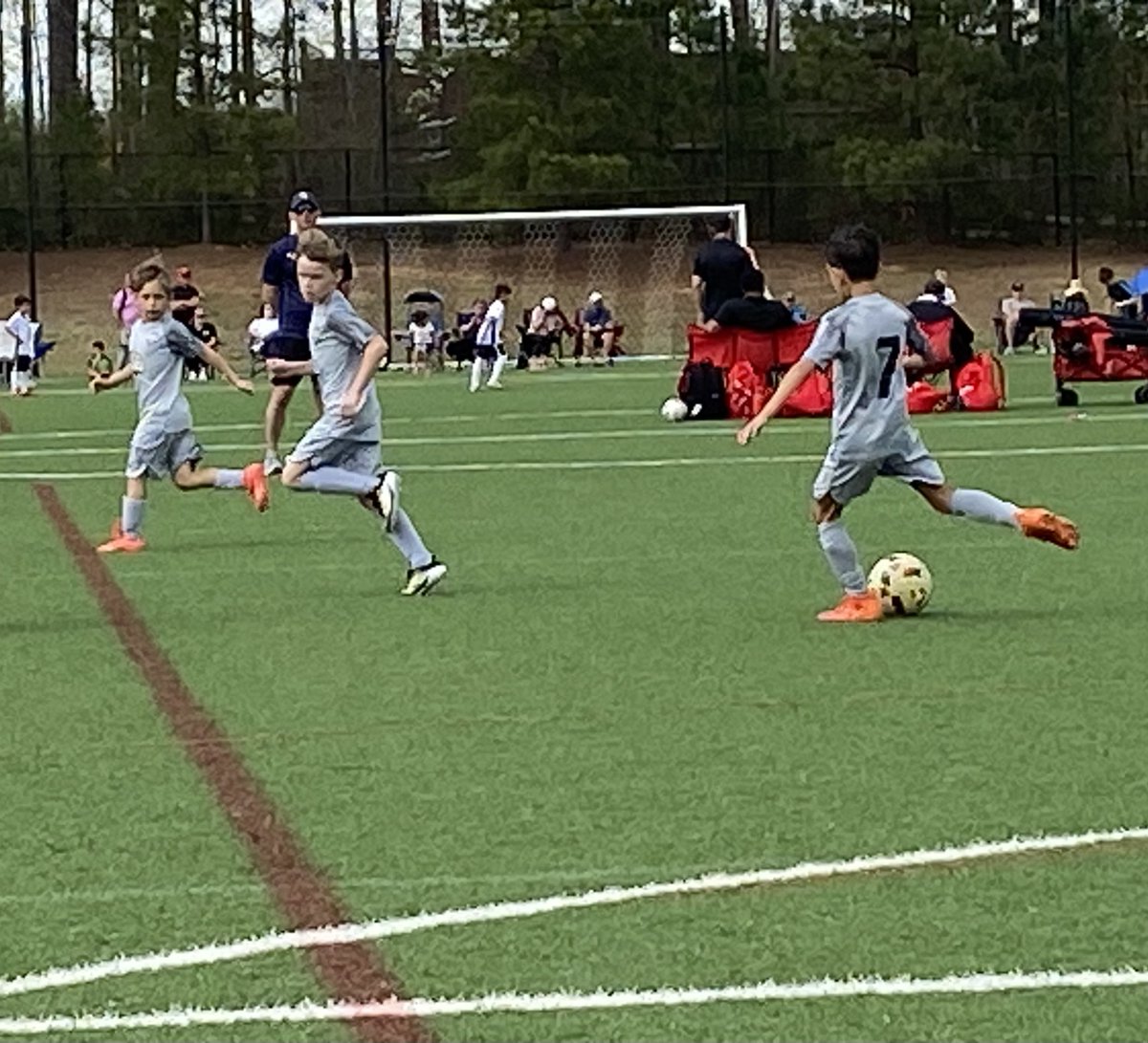cloverelitefc's tweet photo. The 2016 boys continue their winning streak with a 4-0 victory over Alpha Soccer Academy today. Their drive, hard work, and strong passing continues to improve. Great job on another shut out, boys! https://t.co/PE9joUeQMH
