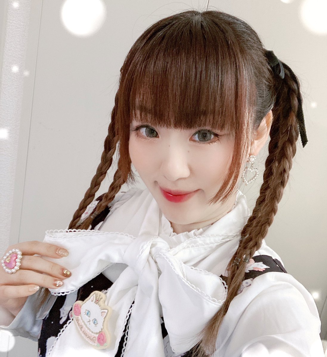 PrincessDollaya's tweet photo. 🎀本日のPDenne綾コーデ🎀
🐈わたしが見上げる黄昏の空ネコちゃんワンピース(Black)
💗Toymeコラボわたみあネコちゃんブローチ
🌃わたしにつもる星の夜タイツ(白昼夢)
🎀🌃🐈🏰💗✨
3/25(火)~3/31(月)
ラフォーレ原宿1.5F
11:00~20:00
🎀🌃🐈🏰💗✨
#SweetCastlePD
#baselab
#ラフォーレ https://t.co/mfjjUc3Pf8