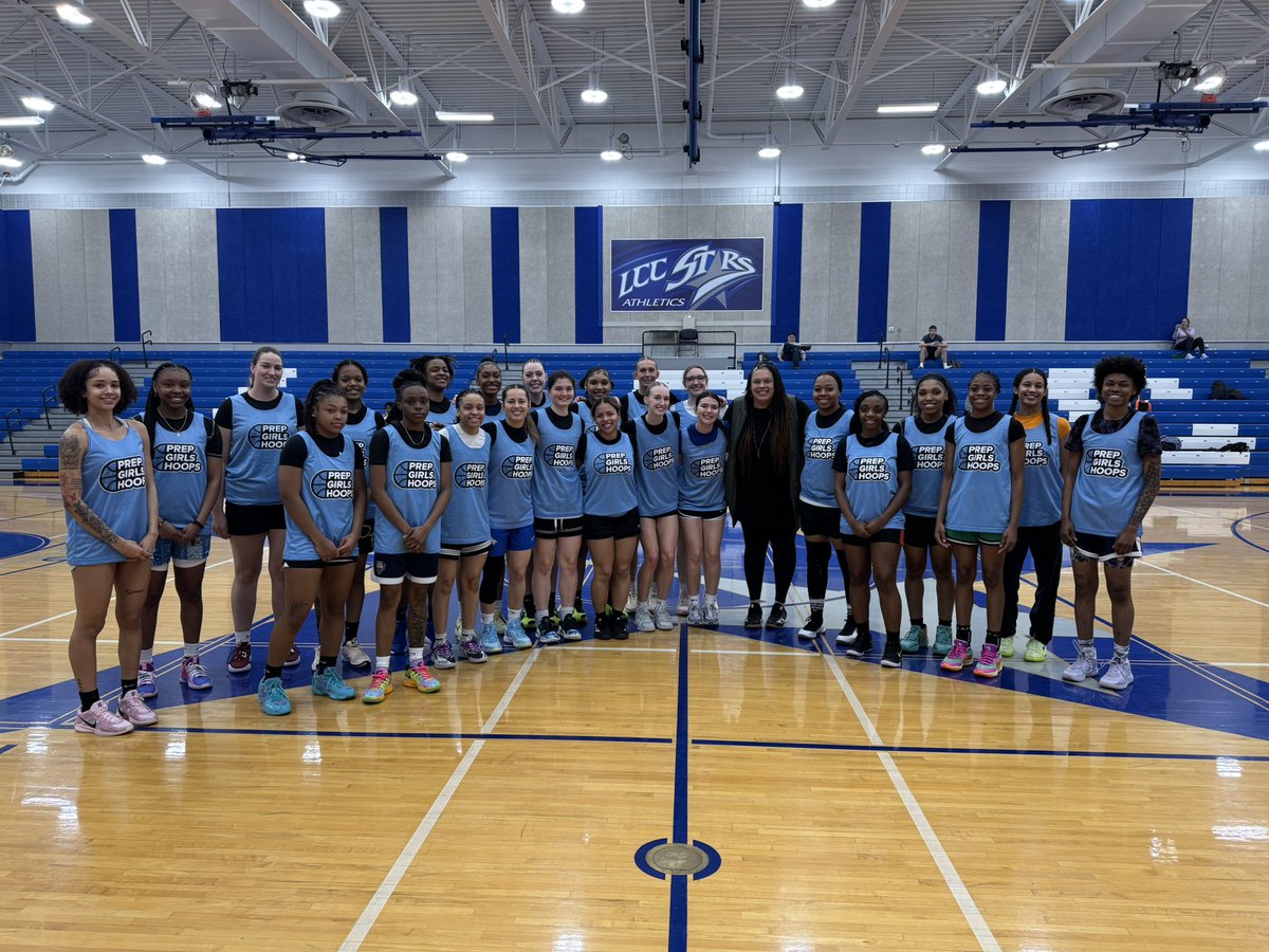 Lansing Community College Women’s Basketball (@lccstarswbb) on Twitter photo Great day of hoops today! Loved seeing the players both compete and lift each other up in a showcase environment. Huge shoutout to <a href="/CoachEmilyPGH/">Emily Somerville</a> and team for an awesome event!
📺 fan.hudl.com/usa/mi/lansing… Great day of hoops today! Loved seeing the players both compete and lift each other up in a showcase environment. Huge shoutout to <a href="/CoachEmilyPGH/">Emily Somerville</a> and team for an awesome event!
📺 fan.hudl.com/usa/mi/lansing…