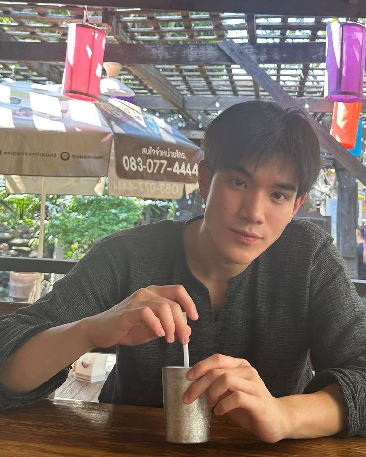 suuanooi's tweet image. Pagi, sarapan sama Mas Ren sini?