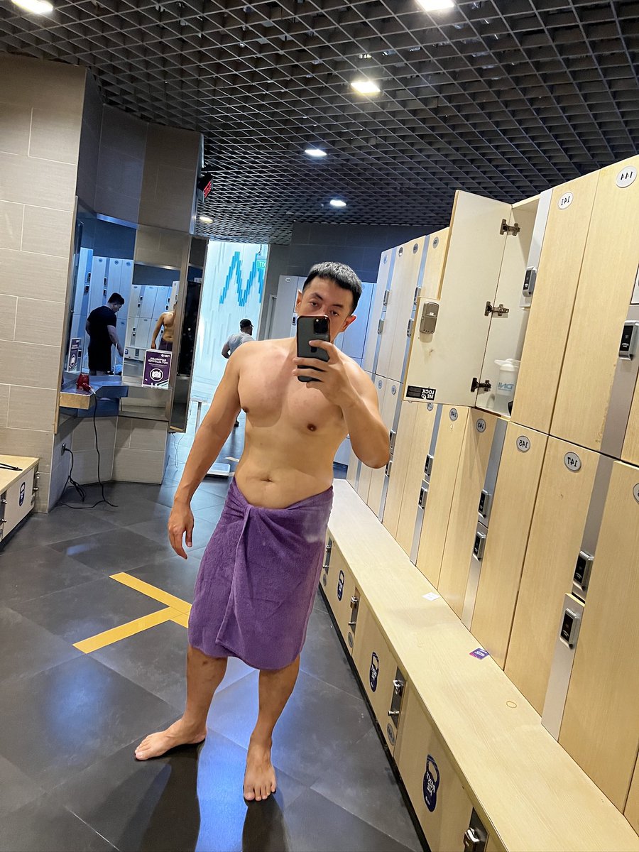 kalajengkinghitam ♏️ (@whateverdehyooo) on Twitter photo 183 cm, bisa bikin kamu nagih, skill suhu. 183 cm, bisa bikin kamu nagih, skill suhu.