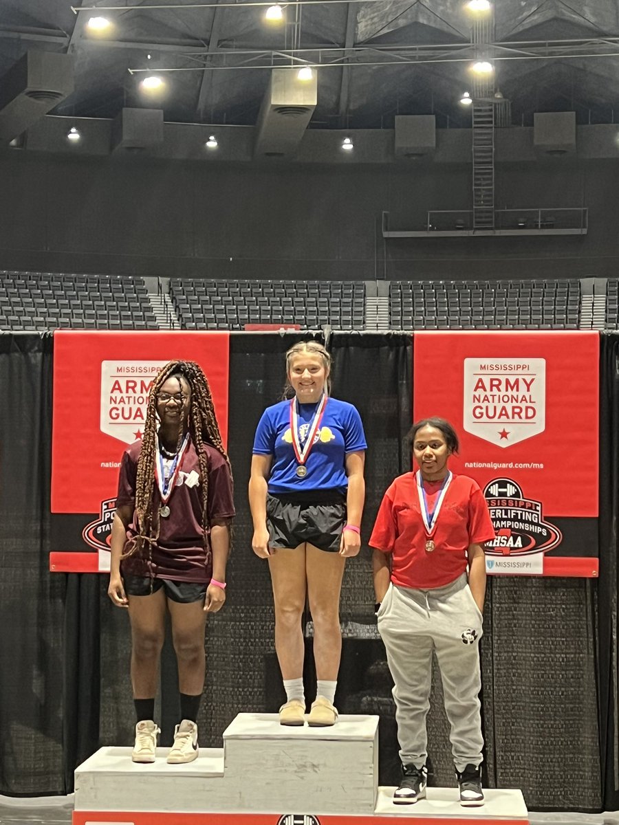 KSDPowerlifting tweet media