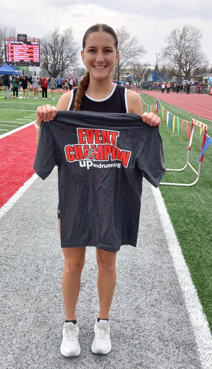 troytrack's tweet photo. Congrats to Elyza Long of @BuccsXC on winning the 3200m & 800m runs at the Troy @upandrunningOH invite. Elyza set the meet record in the 3200m run in a time of 11:17.90! https://t.co/eTKIbjZcfE