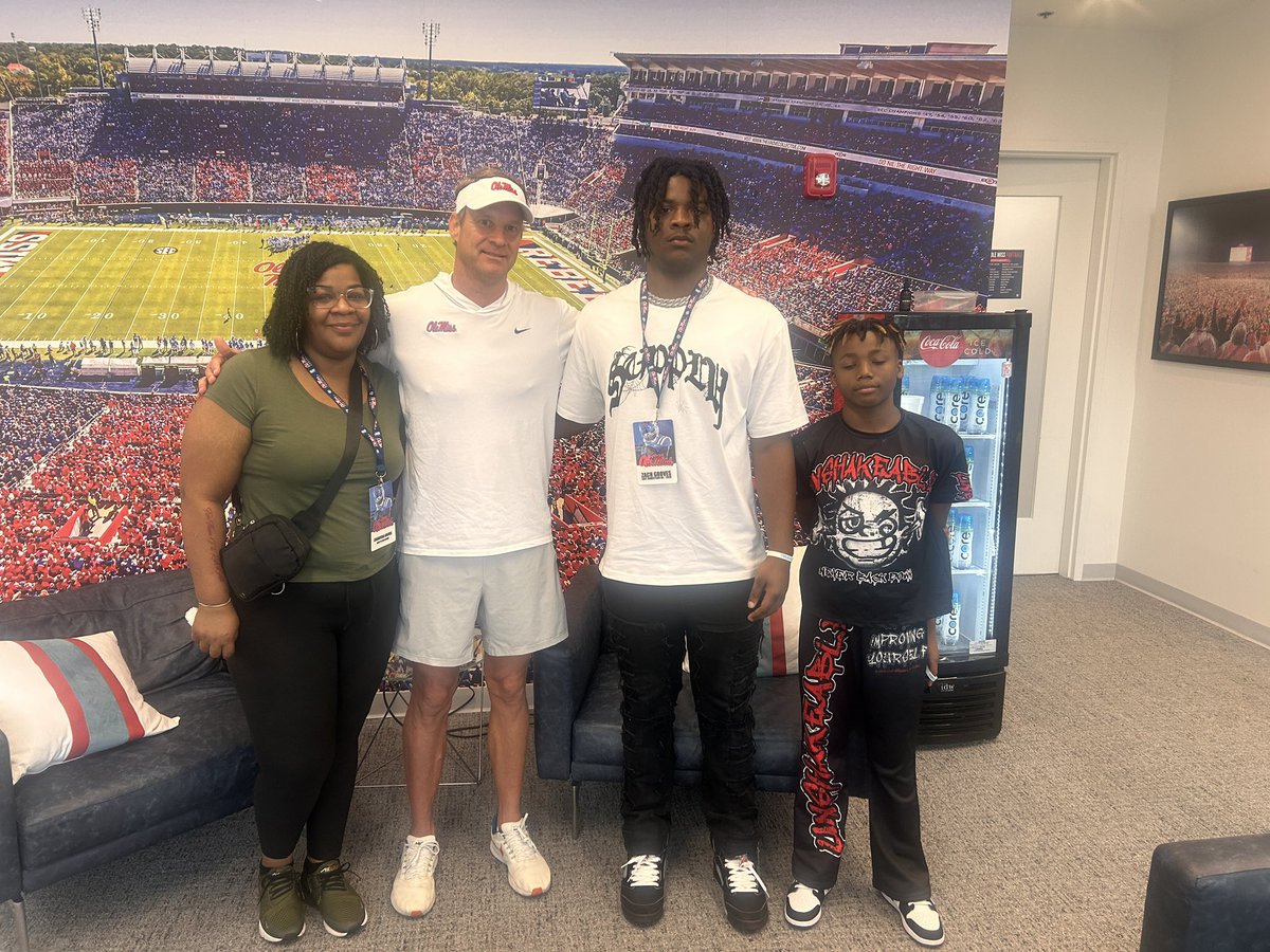 Zach Groves (@groves_zach0) on Twitter photo had an amazing day at University of Mississippi <a href="/OleMissFB/">Ole Miss Football</a> <a href="/Lane_Kiffin/">Lane Kiffin</a> 🔵⚪️🔴 #TheSIP had an amazing day at University of Mississippi <a href="/OleMissFB/">Ole Miss Football</a> <a href="/Lane_Kiffin/">Lane Kiffin</a> 🔵⚪️🔴 #TheSIP