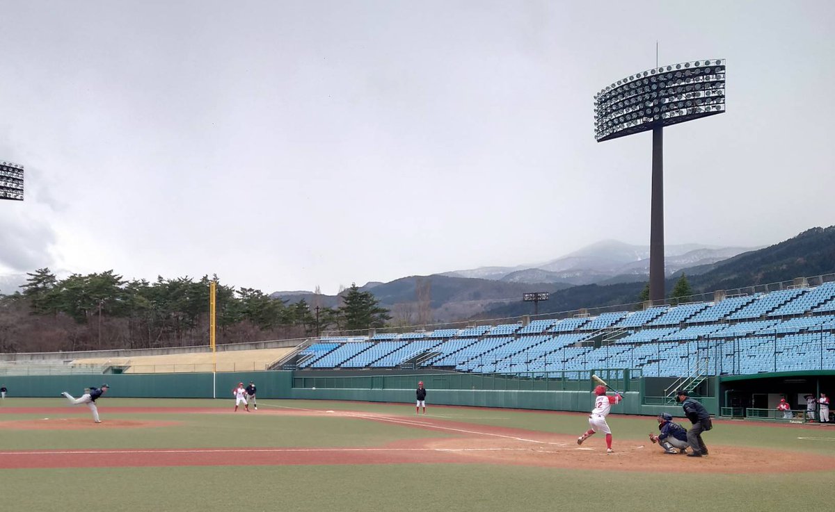 uuob_bbc1957's tweet photo. 活動報告　OP戦 vs FKC様
win 19-3　　あづま球場
雪が舞う中での試合でしたが、打線がつながり勝利しました。ピッチャーも寒い中、良く投げてくれました🌨️FKC様、グラウンドの手配等ありがとうございました🙇 https://t.co/GRugGaChHa