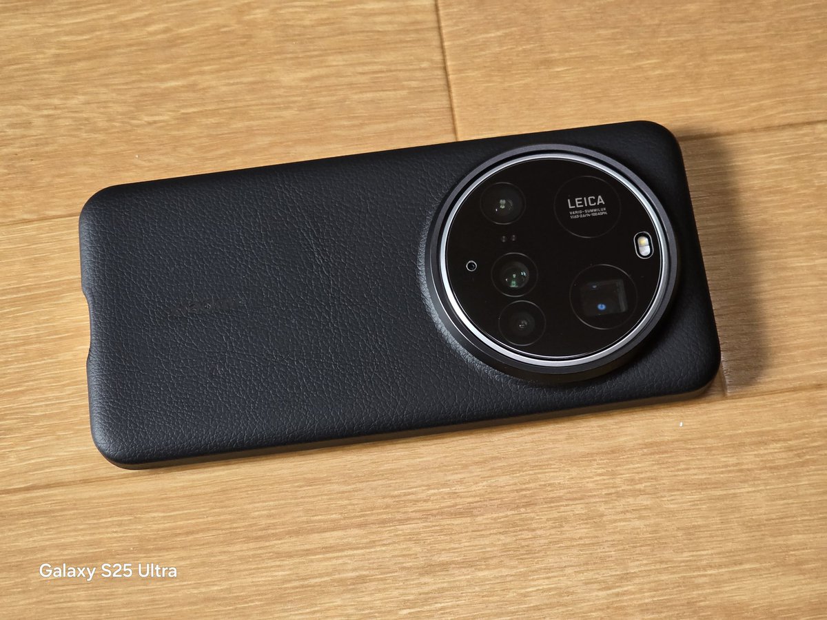 Xiaomi 15 Ultraの純正ケースも届きました！ めっちゃいい感じです 
