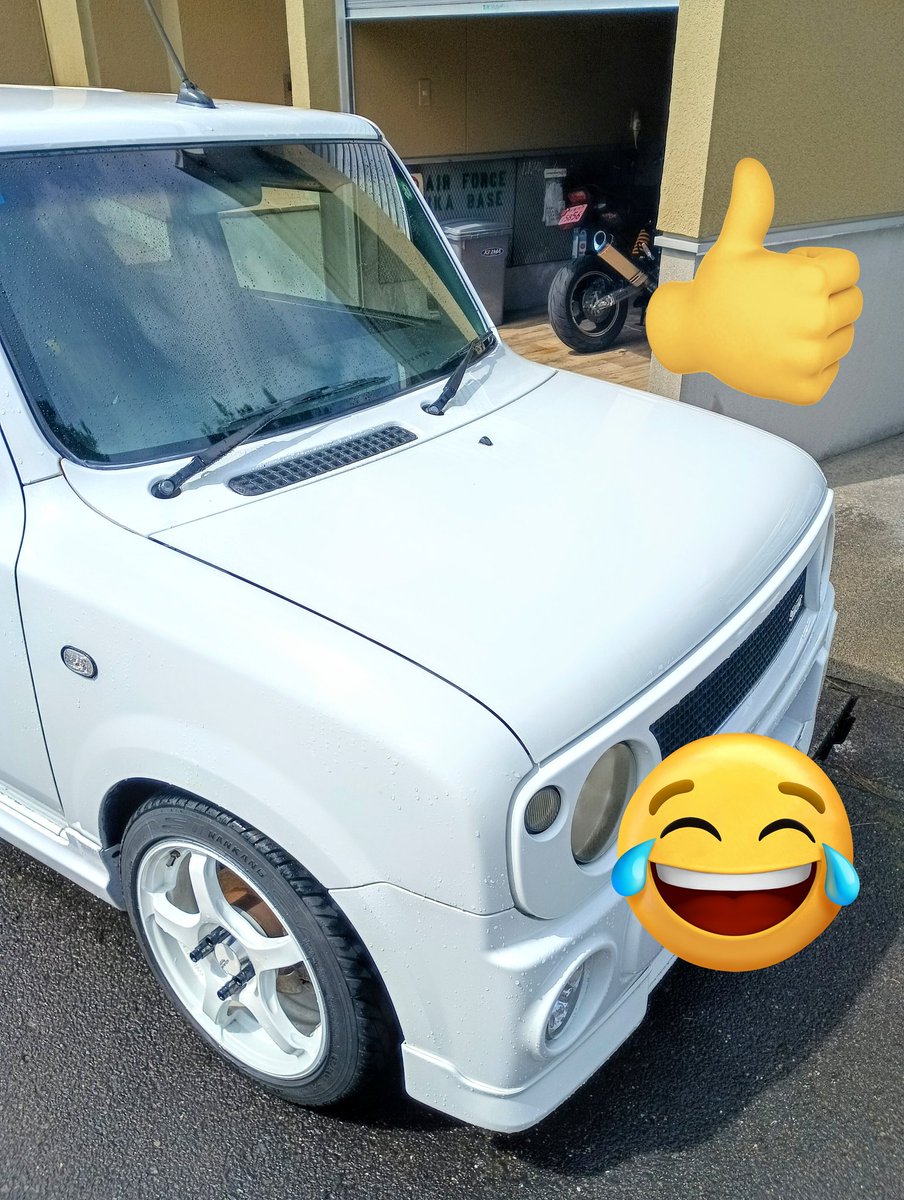 CL71069477's tweet image. 洗車完了！
コメリの水あか取り
コスパ良いし、水あかめっちゃ取れるよ👌😊