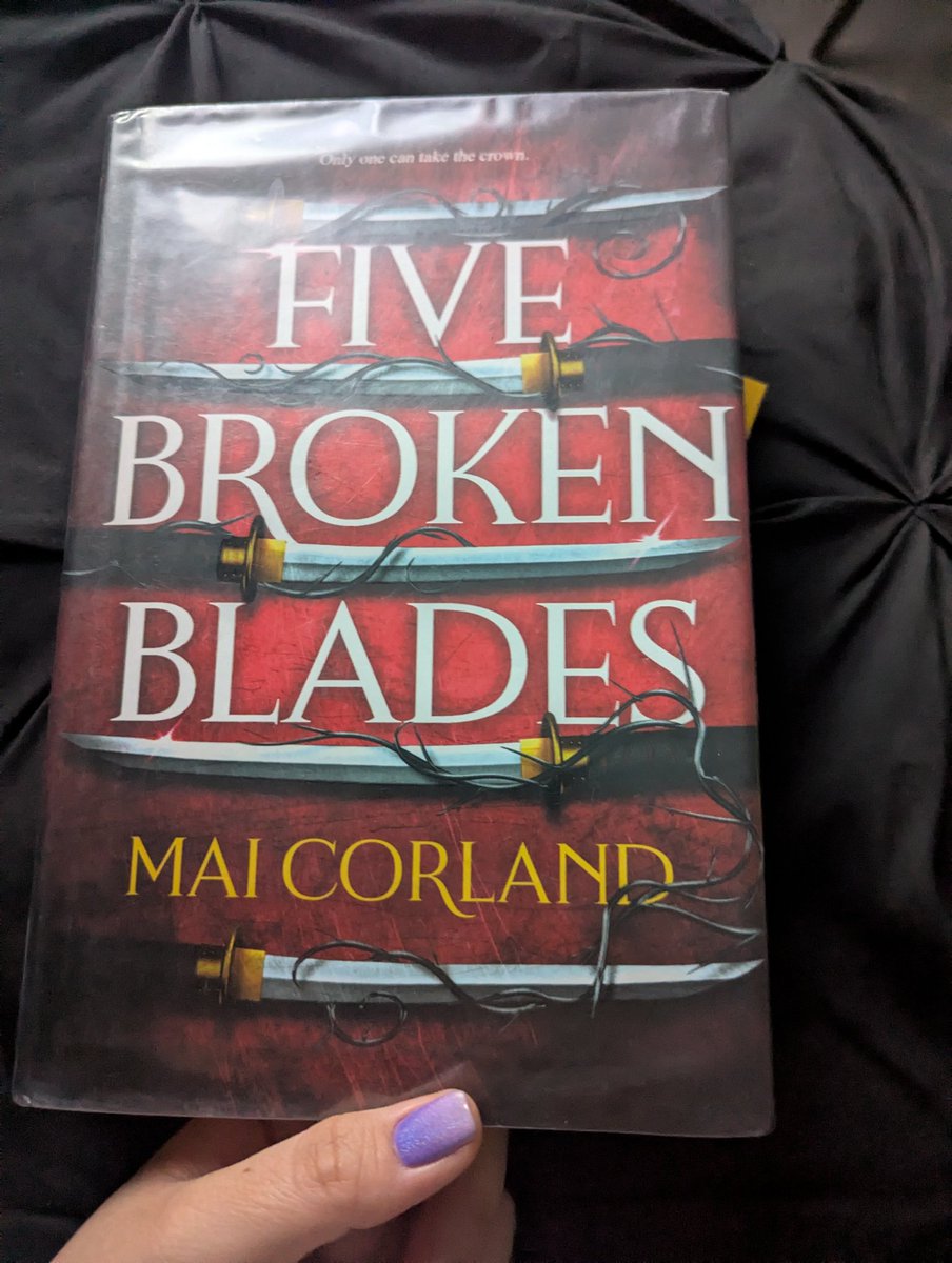 Omg look what I found in my current read from the library! 🍀