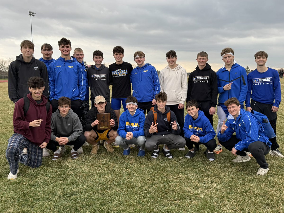 The Seward Boys and Girls track teams both won the  Fairbury Invite today. That’s 2/2 on the start of the season. Way to work!!! Go Jays!