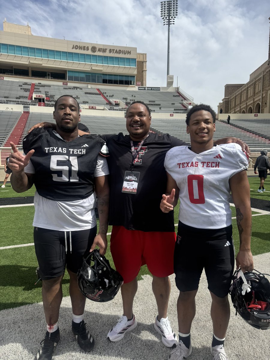 Quincy Joyner (@joynerquincy) on Twitter photo #WreakEm From the Beginning to the End!!! <a href="/jaydencofield0/">Jayden Cofield</a> <a href="/QuintenJoyner/">Quinten Joyner</a> <a href="/CoachZFitch/">Zarnell Fitch</a> <a href="/JoeyMcGuireTTU/">Joey McGuire 🌵</a> <a href="/BenjaminGolan/">Ben Golan</a> <a href="/GarretMcGuire/">Garret McGuire</a> #Dawgs #GunsUp #Ducks #WreakEm From the Beginning to the End!!! <a href="/jaydencofield0/">Jayden Cofield</a> <a href="/QuintenJoyner/">Quinten Joyner</a> <a href="/CoachZFitch/">Zarnell Fitch</a> <a href="/JoeyMcGuireTTU/">Joey McGuire 🌵</a> <a href="/BenjaminGolan/">Ben Golan</a> <a href="/GarretMcGuire/">Garret McGuire</a> #Dawgs #GunsUp #Ducks