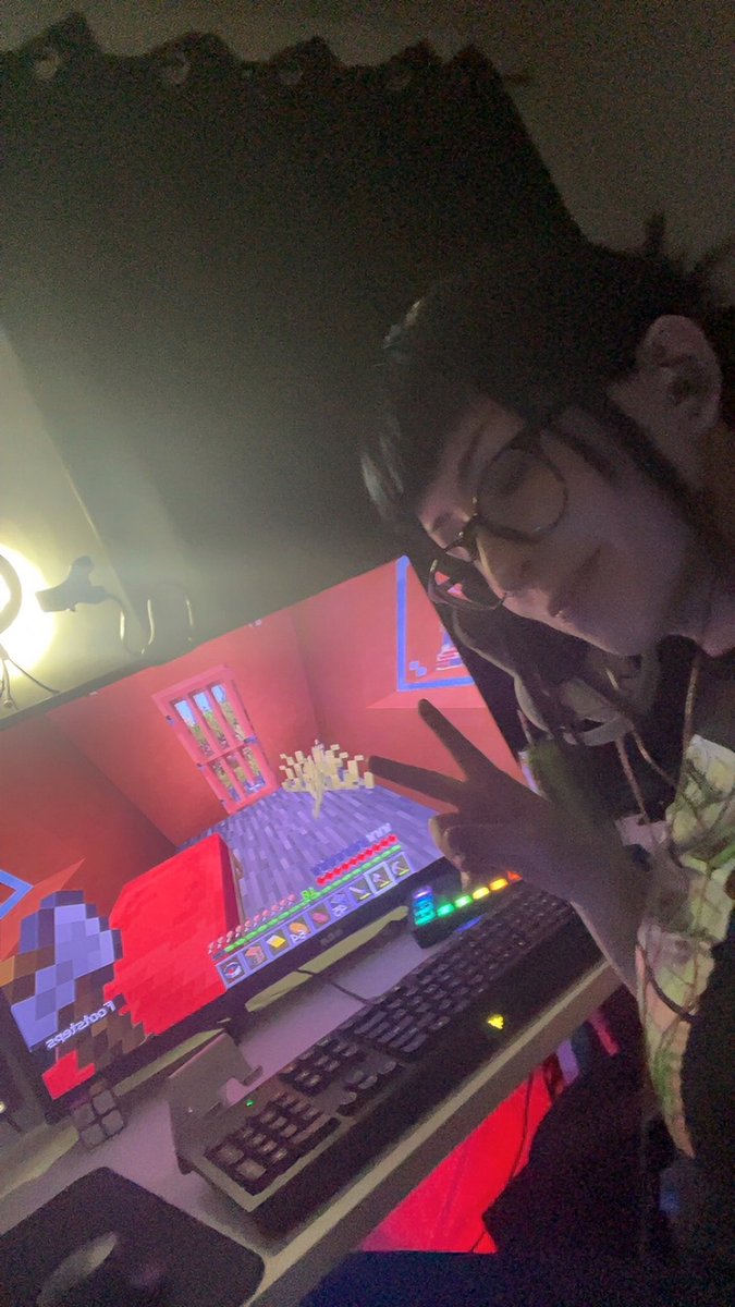 https__asher's tweet image. more minecraft&amp;gt;:) 

twitch.tv/https_asher