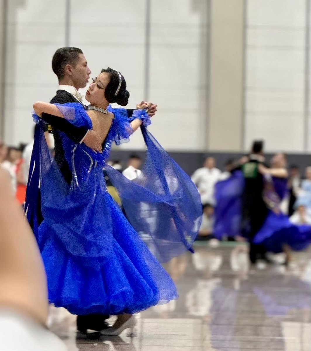 【競技ダンス部 イベント紹介 第⑤弾】

夏の国公立大学学生競技ダンス選手権大会 
-- 通称【夏国！】 --

1年生にとって初の大会であり、部全体で参加する数少ない大会でもあります🚩

#春から新大
#競技ダンス
#新潟大学