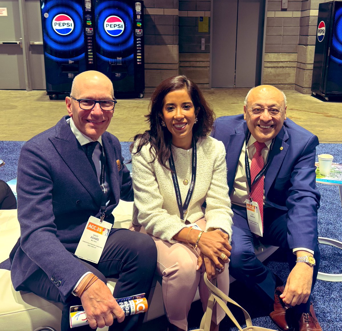 dranulala's tweet photo. #ACC2025 : the land of legends across CV disciplines: world renowned @LubbDup & #DavidAdams just chatting…about how to cure valvular dz 🌍
I squeezed in, hoping to gain brain power by osmosis 😶🌫️
@MountSinaiHeart @AATSHQ #ACC2025
@ACCinTouch https://t.co/4IFXwO6Xbc