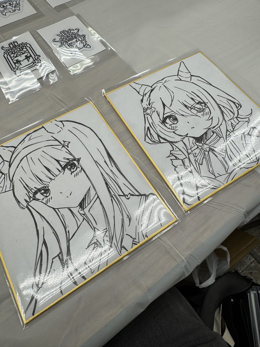 Yrouumkinnoaw2's tweet image. 設営完了しました。
先のラインナップに加え、急遽色紙も用意してみました。
色紙は言い値で結構ですが、買いづらければ¥500でお譲りします。
本日のお越しのみなさま、よろしくお願いいたします。
#URC02