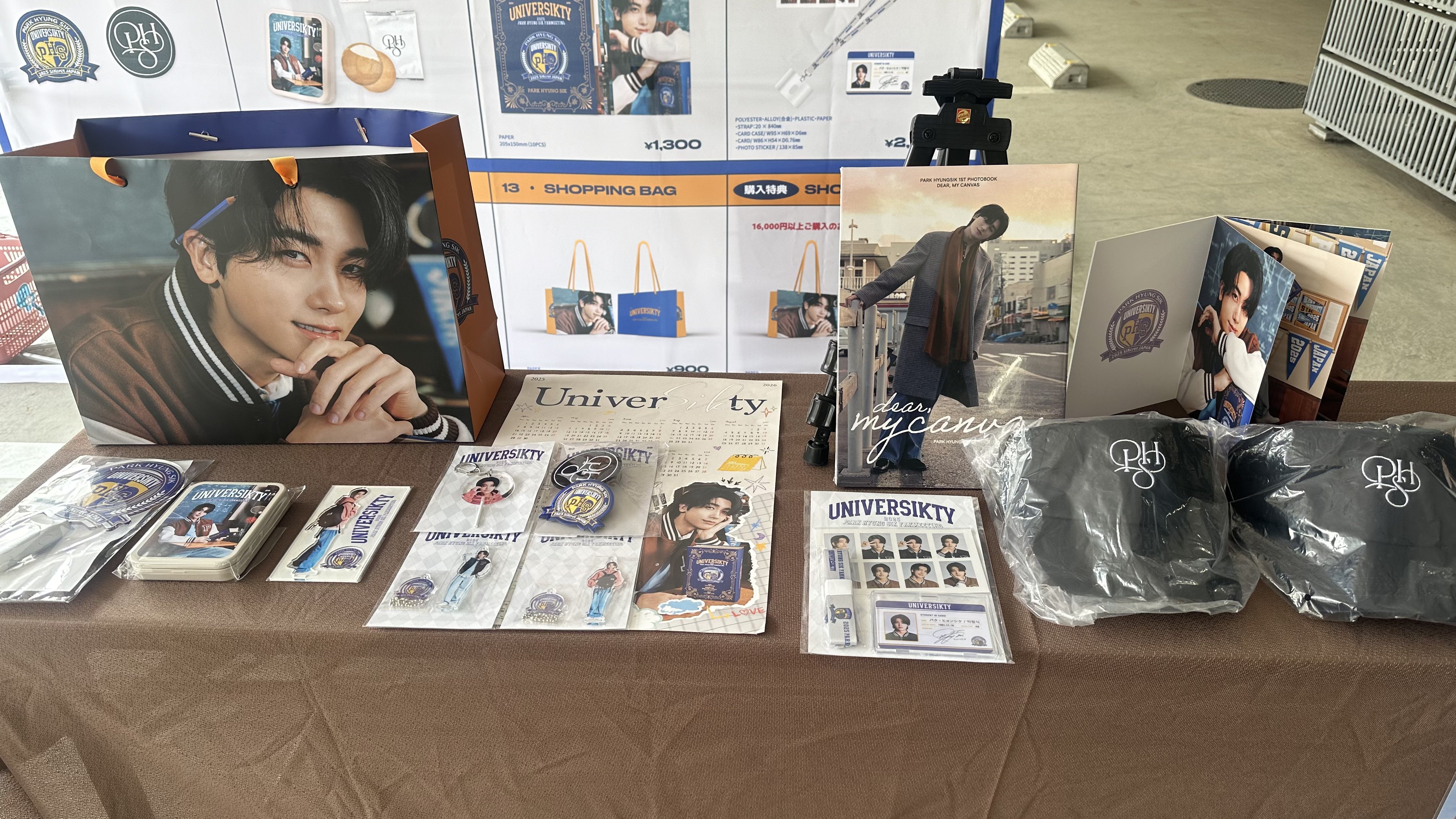 2025 UNIVERSIKTファンミ パクヒョンシク グッズまとめ売り 2025 PARK HYUNGSIK FANMEETING [UNIVERSIKTY] 』GOODS ONLINE