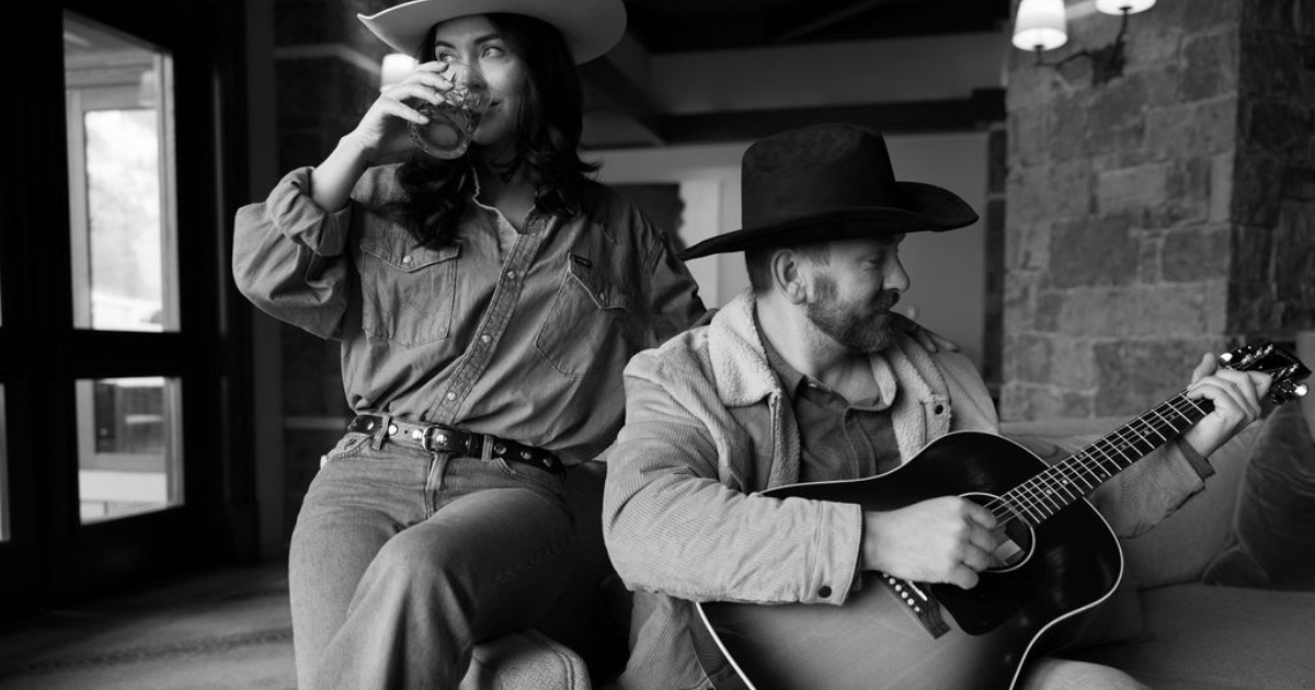 Rugged Meets Refined – Embrace Cowboy Couture in#JacksonHole 🏔️ Saddle up for cowboy adventure at#FSJacksonHole. Jackson Hole is where rugged cowboy culture thrives amid the stunning backdrop of the Teton Mountain Range. Discover More - bit.ly/4chsPBN #CowboyCouture