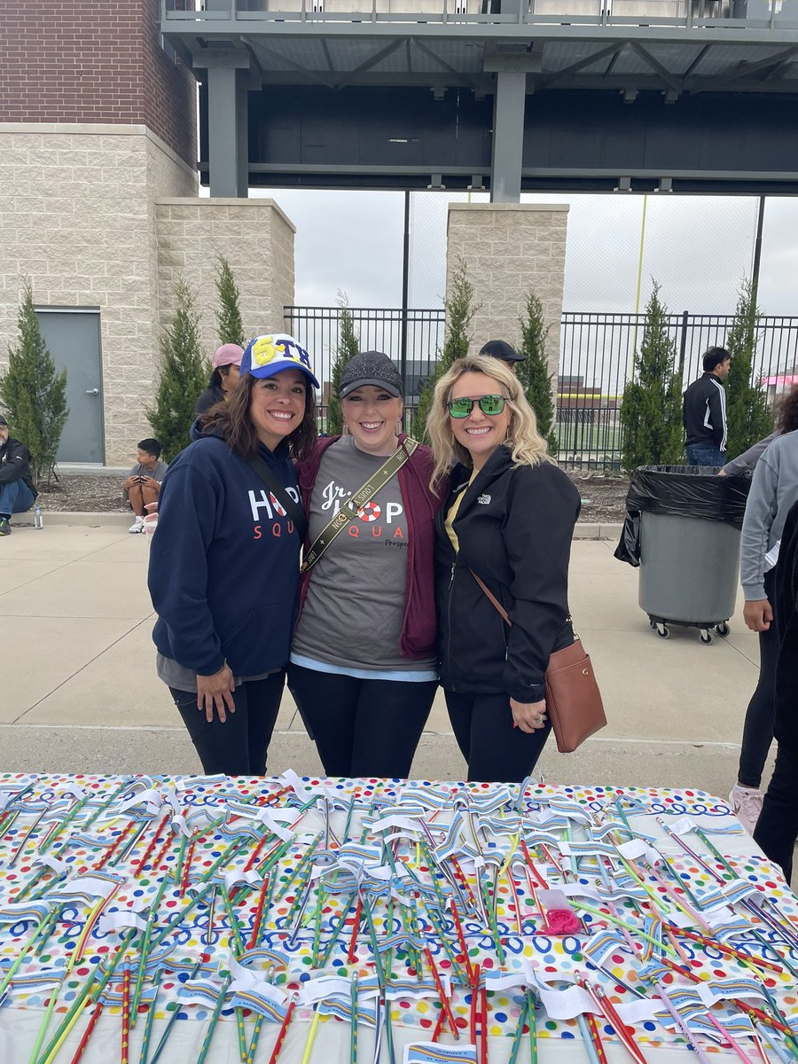 Amanda Watson tweet media