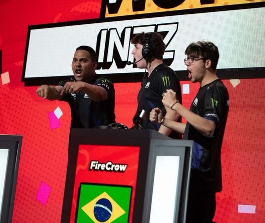 Uniéndome a la tontería…

<a href="/grok/">Grok</a> dame en lista los 10 mejores jugadores históricos del competitivo de SA (Sudamérica) en Brawl Stars, solo enuméralos del 1 al 10