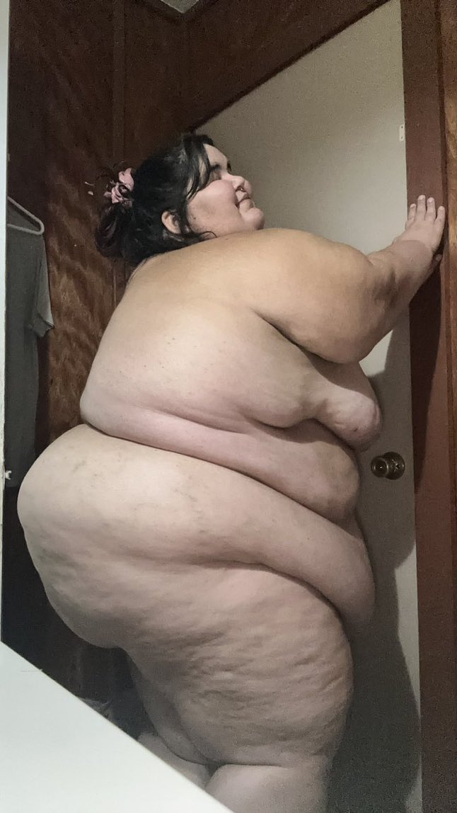 🔥🔥🔥 Hot #BBW alert 🔥🔥🔥@ssbbwalexia 🔥🔥🔥
Time for a #SexySaturday post!!  Alexia is an SSBBW bringing all the heat. This beauty has got it all for the BBW lovers. So show some love and follow her ✅, RT this post ✅, and check out her new content ✅on that 🔗🔗 !