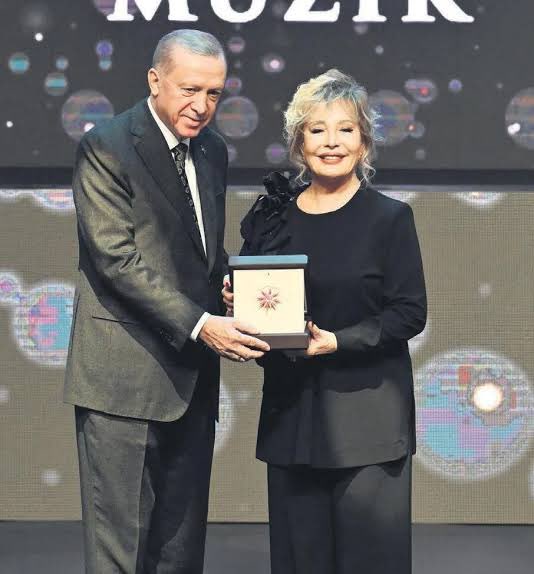 #emelsayin #BoykotListesi #Boykot