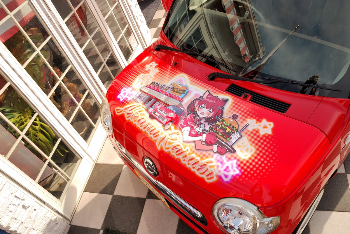 優しい色合い 可愛いレトロな電車 赤い電車 春色 優しい色合い 可愛いレトロな電車 赤い電車 春色 津山線に新観光