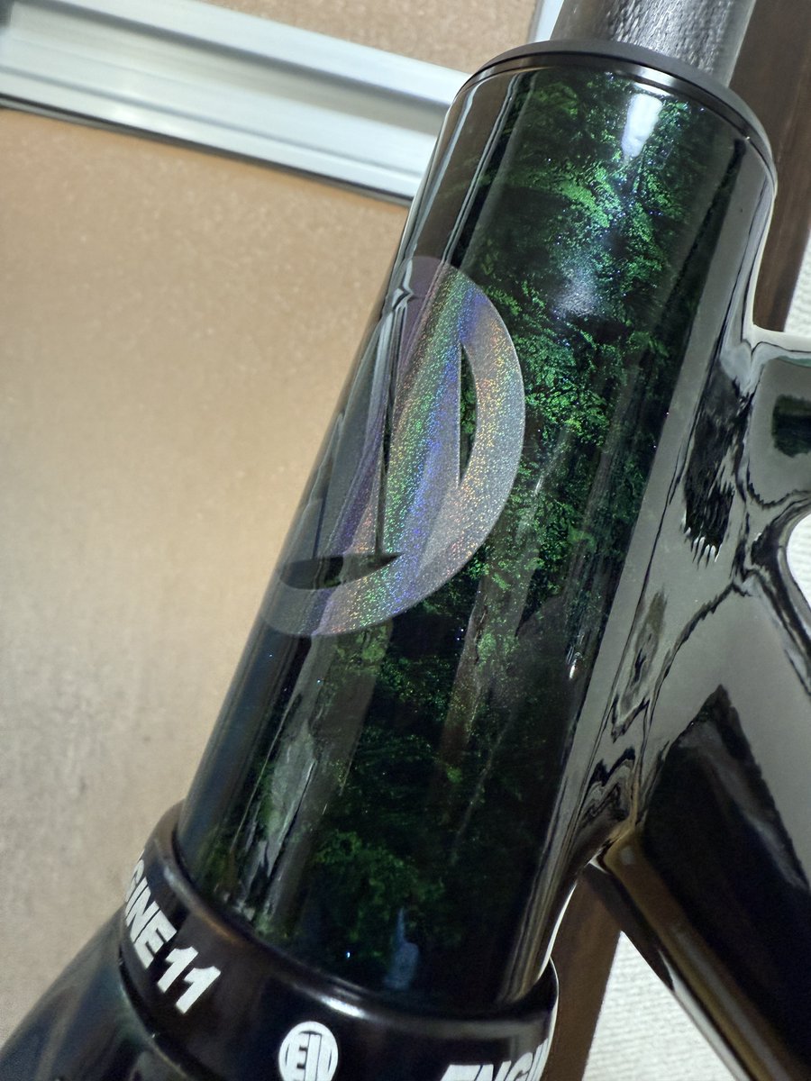 douseri_uparupa's tweet image. ちゃっかぁぁぁ！

ENGINE11 SPRINTER 2025

実は既に別のフレーム発注してたりするんですが…納期未定なんでジオメトリー参照にしたコイツをポチッと
色がヤヴァイ( ﾟдﾟ )

@kedama104 さん教えていただきありがとうございました(ﾟ∀ﾟ)
#ENGINE11 #Charlie