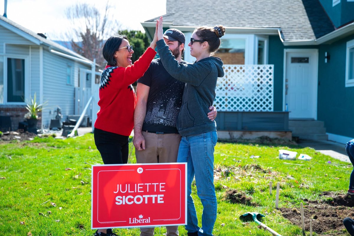 LPCBC's tweet image. Week one is done, and momentum is building! Thousands of conversations, countless doors knocked, and real connections made. 

Be part of the movement. Sign up to volunteer today!  liberal.ca/volunteer