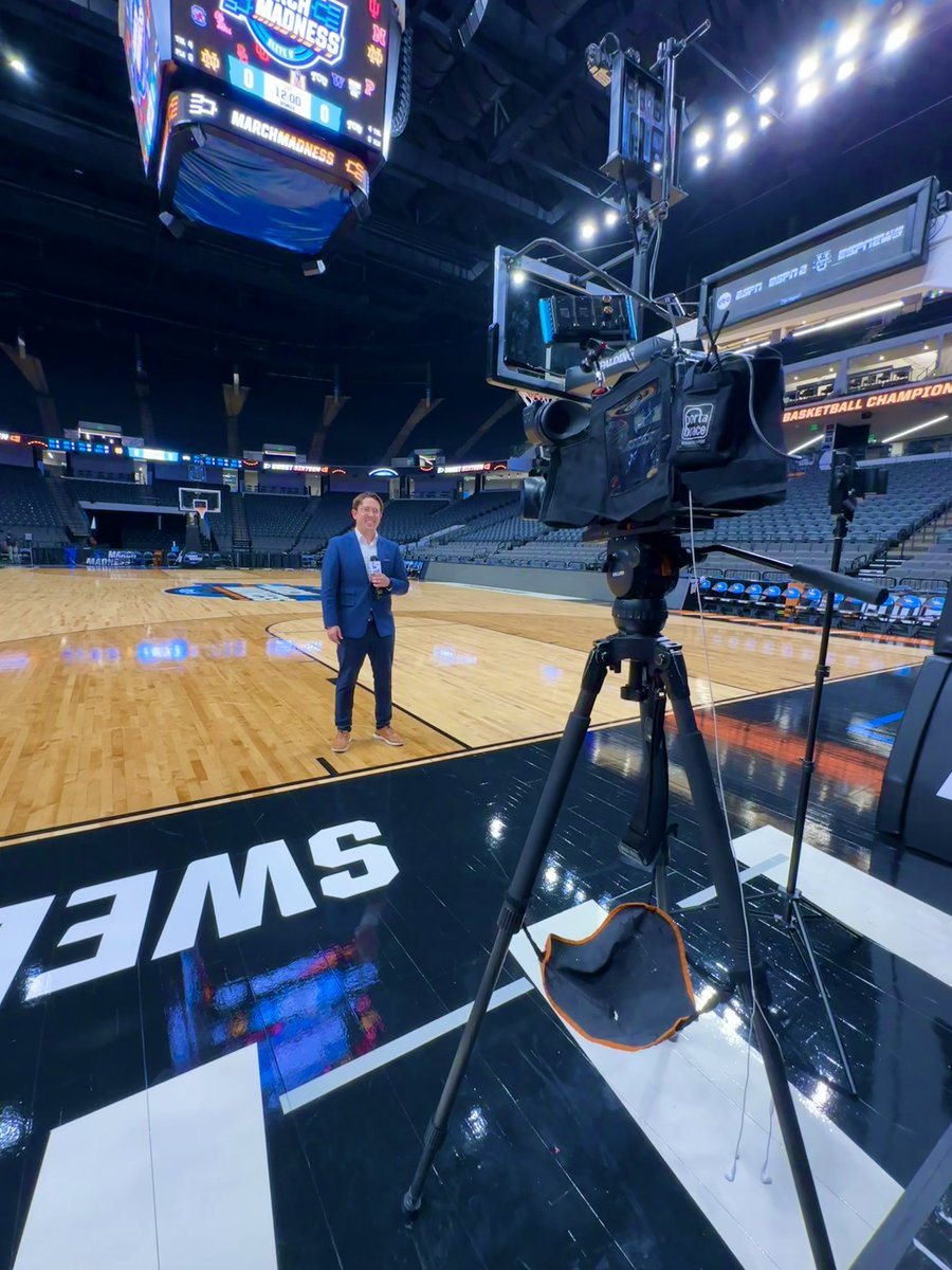 I love this game🏀🌟😎🔥♨️💯 #MarchMadness